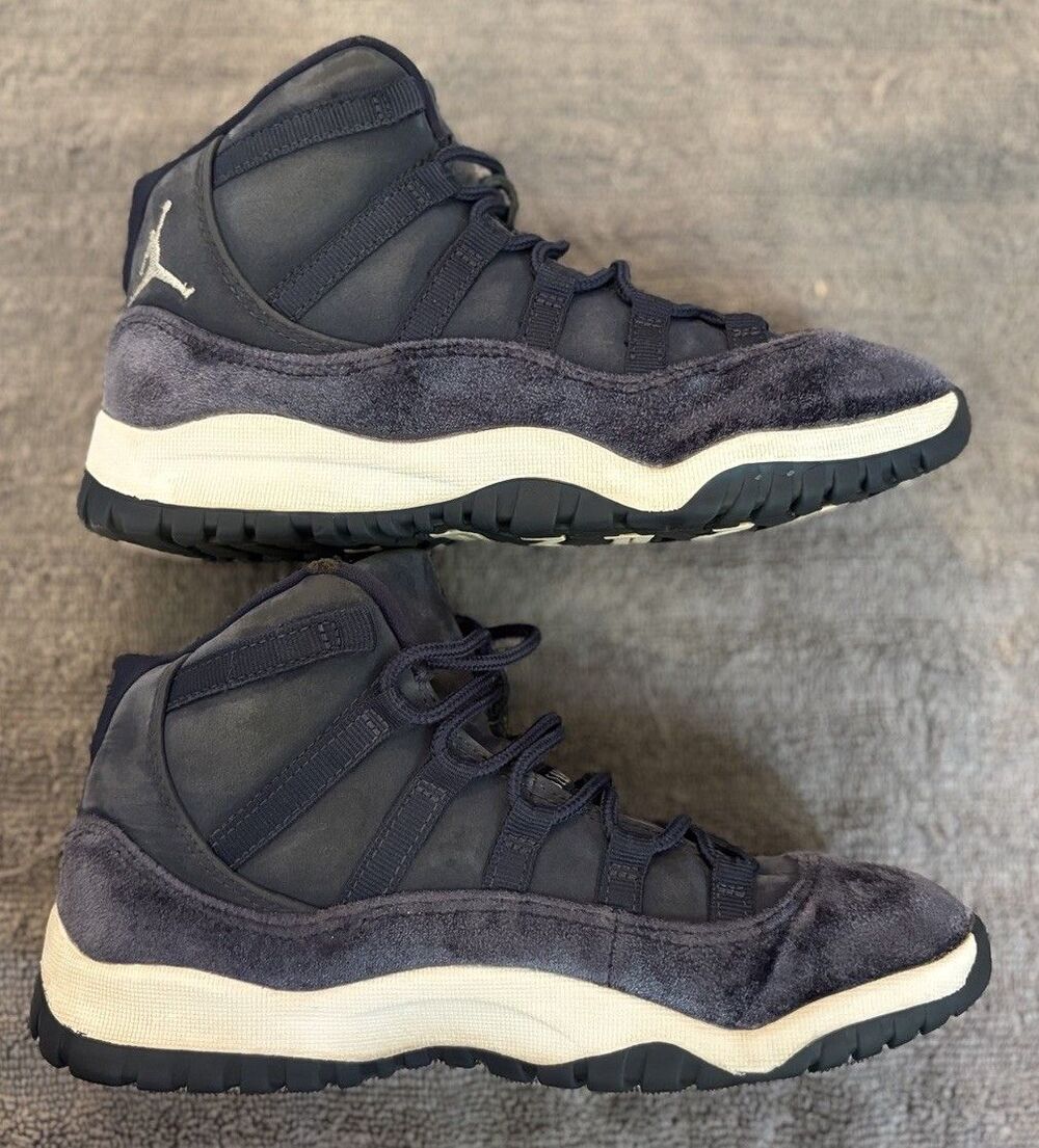 Nike Air Jordan 11 Retro PS Midnight Navy Velvet  D03857-441 Size 2.5Y